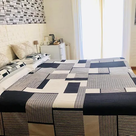 安菲塔卡梅尔阿勒特里5酒店