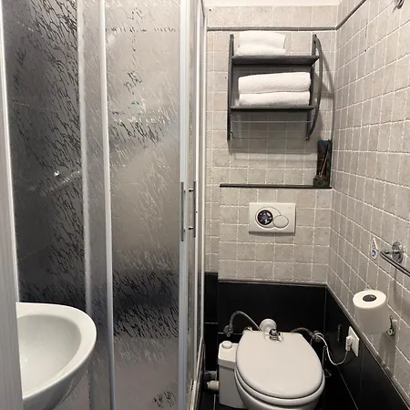 安菲塔卡梅尔阿勒特里5酒店