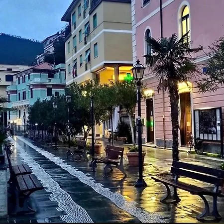 Alle 5 Terre בית הארחה מונטרוסו אל מארה